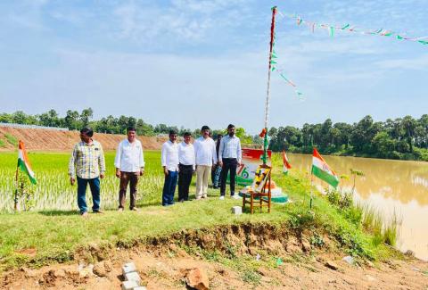 Flag hoisting in Korlam Kantakapalle section of Raipur Visakhapatnam project at Jami, Viziangaram (AP)
