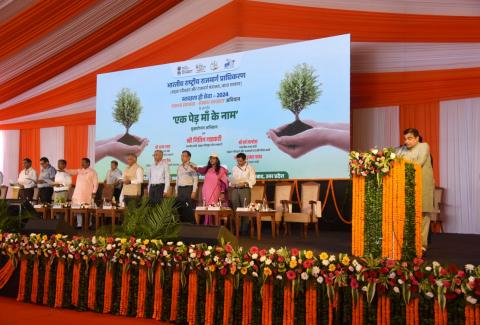 Launch of 'Swachhata Hi Seva' campaign with nationwide plantation drive